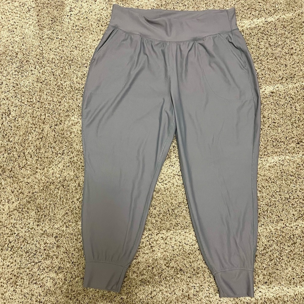 Old Navy Women’s Active High-Rise Jogger in Gray XXL